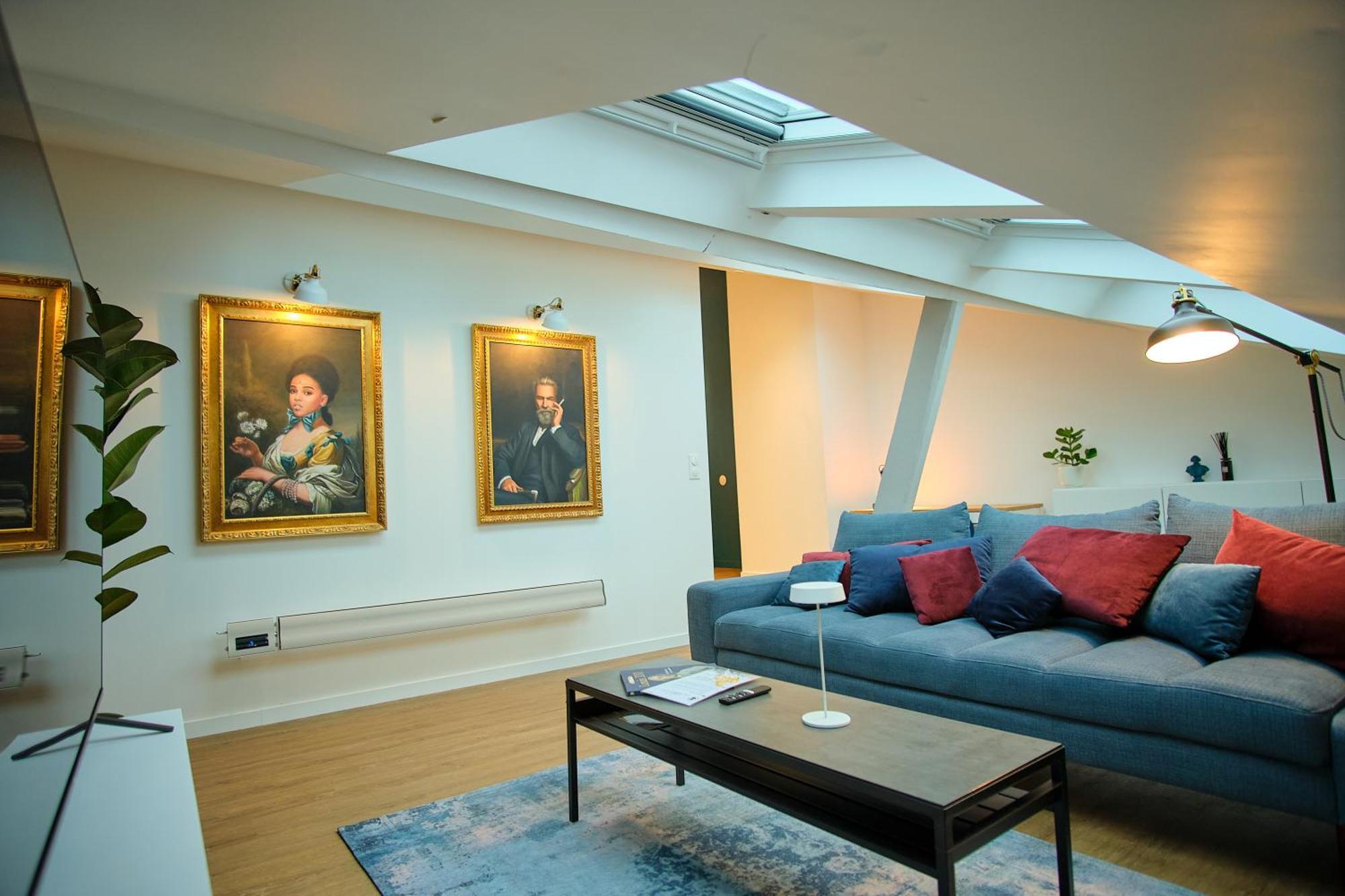 Le Louis Xvi - Loft In The Clouds In The Heart Of